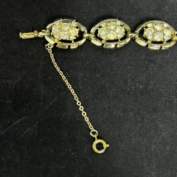 Vintage Coro Gold Tone Clear Rhinestone Bracelet Missing Stone W/Safety (3052) - Picture 2 of 10